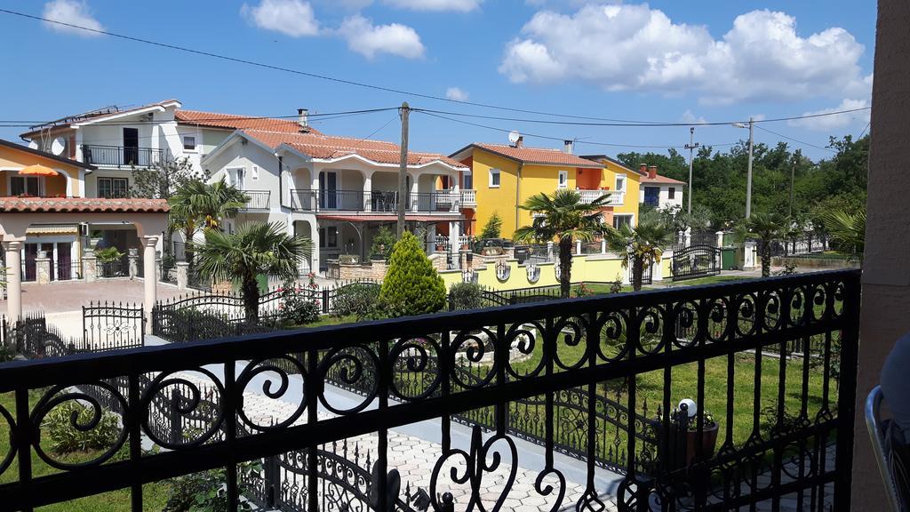 Radmani Apartments Porec Esterno foto